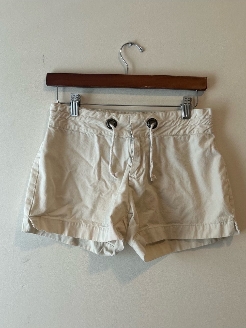 Steve & Barry’s Women's vintage Drawstring Cotton Shorts in Cream Size 6